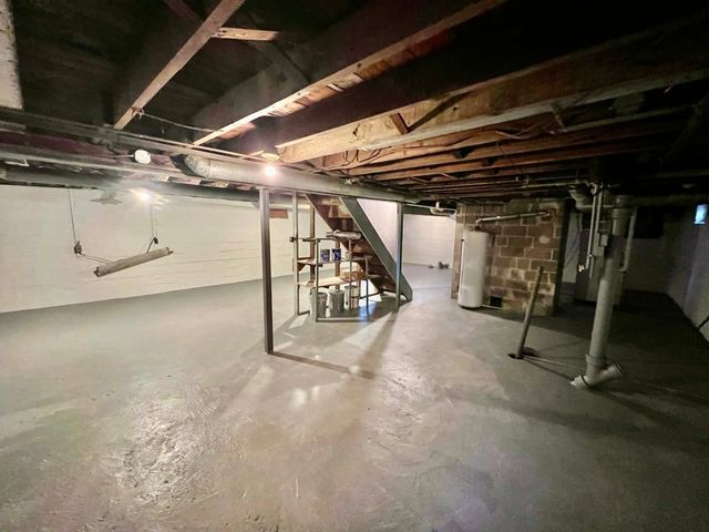 2012 W 32ND Street, Erie, PA 16508