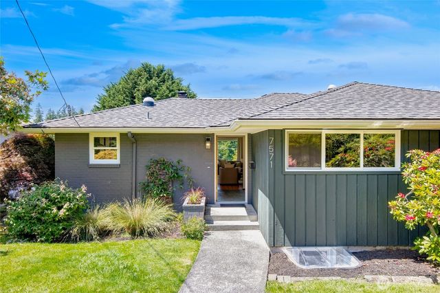 7571 45th Avenue SW, Seattle, WA 98136