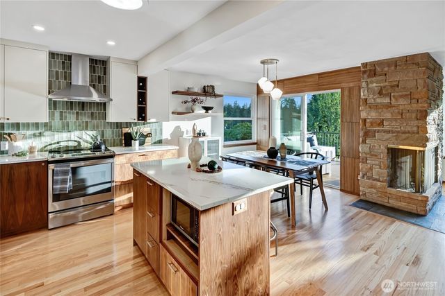 7571 45th Avenue SW, Seattle, WA 98136