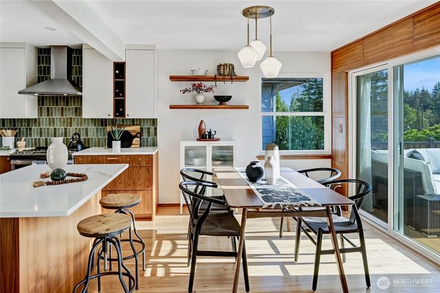7571 45th Avenue SW, Seattle, WA 98136
