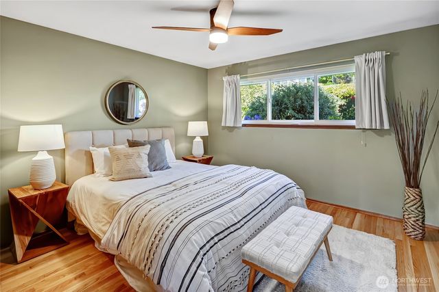 7571 45th Avenue SW, Seattle, WA 98136