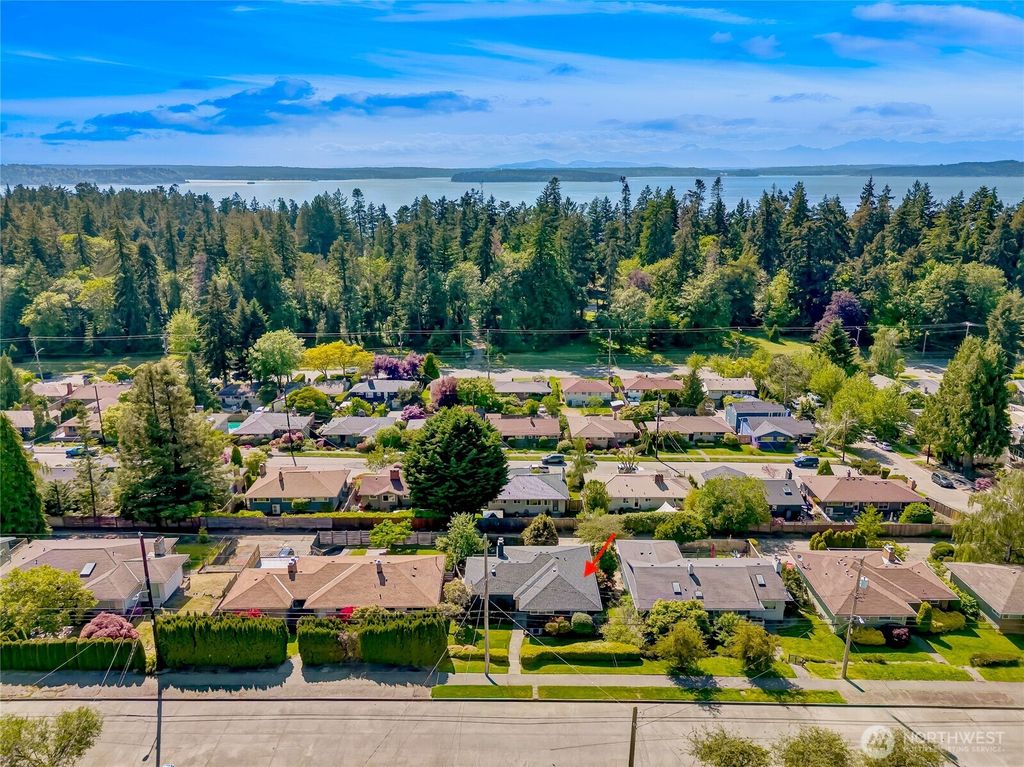 7571 45th Avenue SW, Seattle, WA 98136