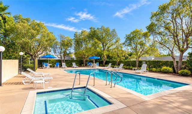 19350 Sherman 112, Reseda, CA 91335