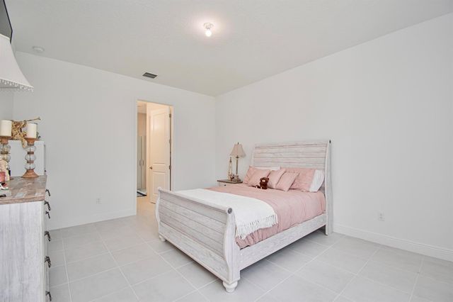 16420 Sandy Shore Drive, Loxahatchee, FL 33470
