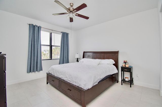16420 Sandy Shore Drive, Loxahatchee, FL 33470