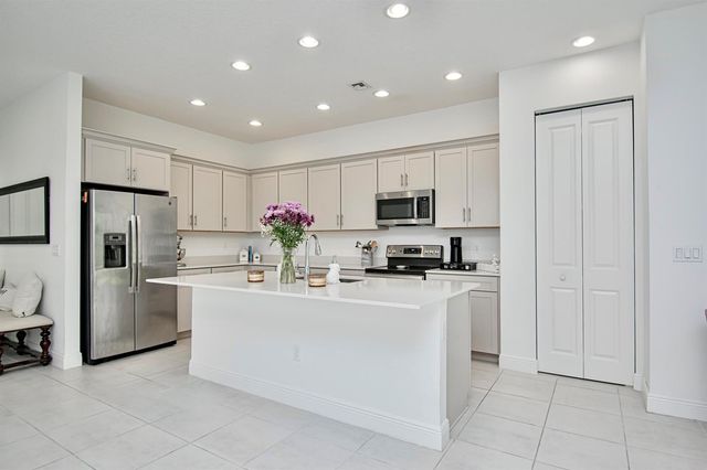 16420 Sandy Shore Drive, Loxahatchee, FL 33470