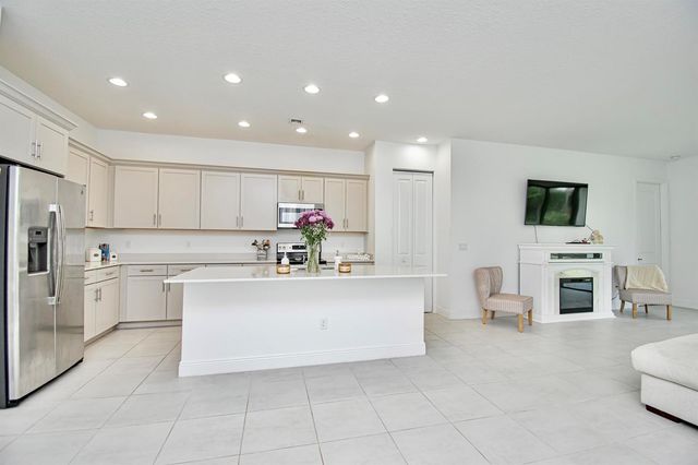 16420 Sandy Shore Drive, Loxahatchee, FL 33470