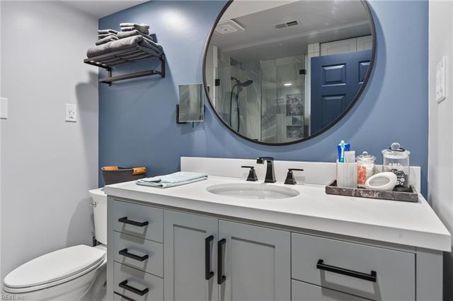 849 Bishopsgate LN, Virginia Beach, VA 23452