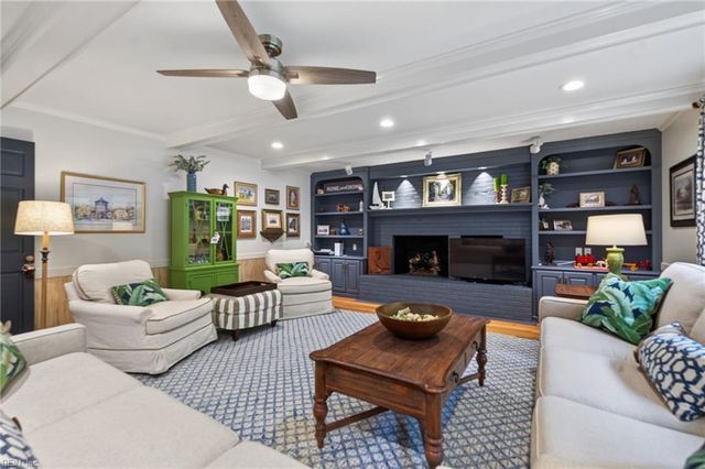 849 Bishopsgate LN, Virginia Beach, VA 23452