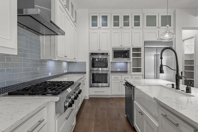 406 Woodside TER, Austin, TX 78738