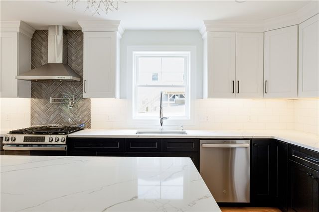 212 St Louis Avenue, Woonsocket, RI 02895