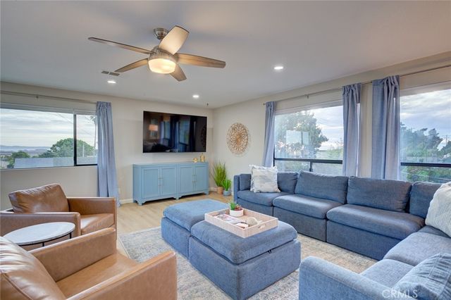 691 Charles Street, Grover Beach, CA 93433