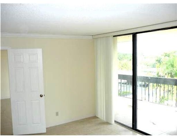 2000 Presidential Way 306, West Palm Beach, FL 33401