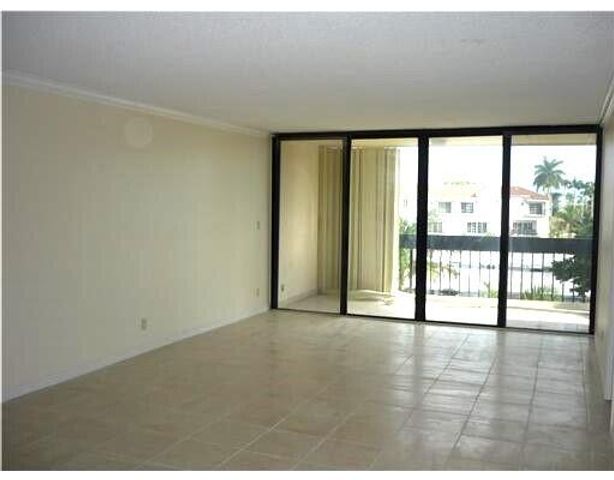 2000 Presidential Way 306, West Palm Beach, FL 33401