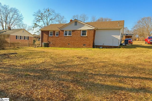 13 Lawnview Court, Greenville, SC 29617