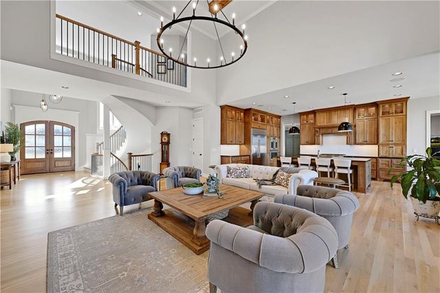 11200 W 169th Street, Overland Park, KS 66221