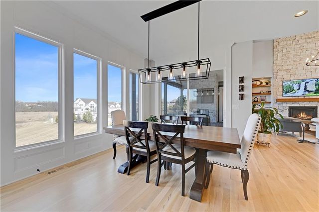 11200 W 169th Street, Overland Park, KS 66221