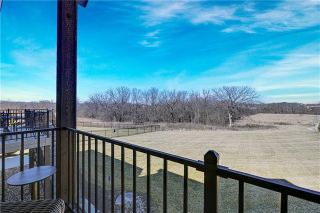 11200 W 169th Street, Overland Park, KS 66221