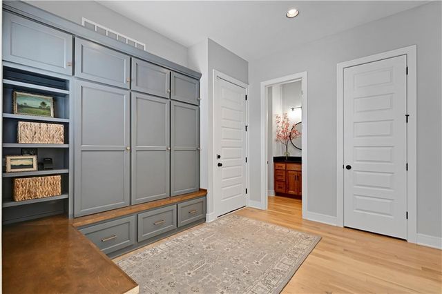 11200 W 169th Street, Overland Park, KS 66221