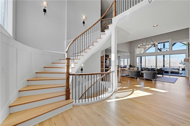 11200 W 169th Street, Overland Park, KS 66221