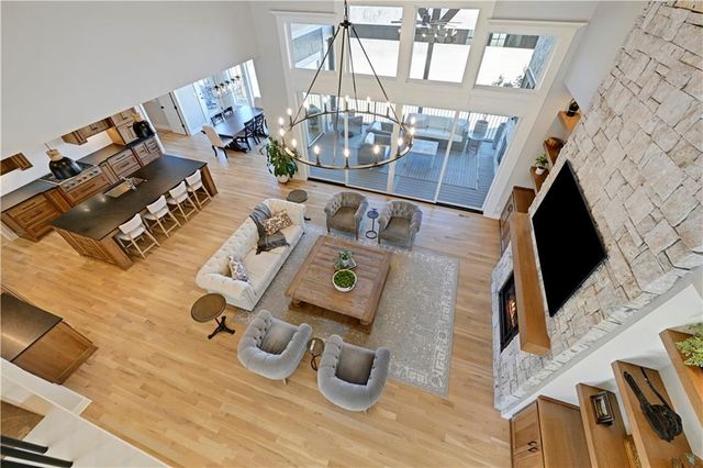 11200 W 169th Street, Overland Park, KS 66221