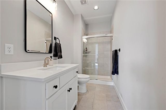 11200 W 169th Street, Overland Park, KS 66221