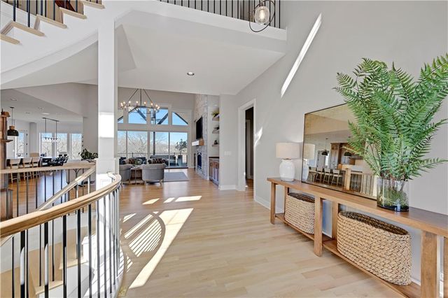 11200 W 169th Street, Overland Park, KS 66221