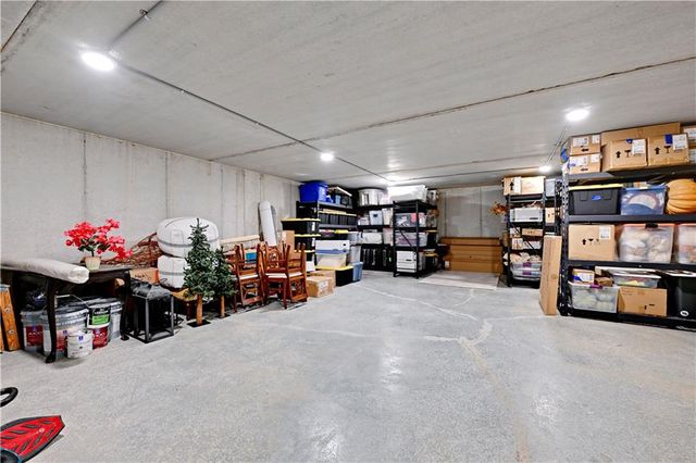 11200 W 169th Street, Overland Park, KS 66221