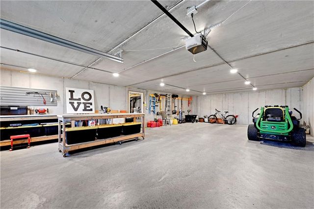 11200 W 169th Street, Overland Park, KS 66221