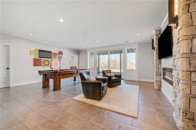 11200 W 169th Street, Overland Park, KS 66221