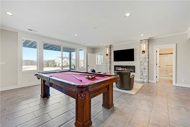 11200 W 169th Street, Overland Park, KS 66221