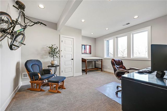 11200 W 169th Street, Overland Park, KS 66221