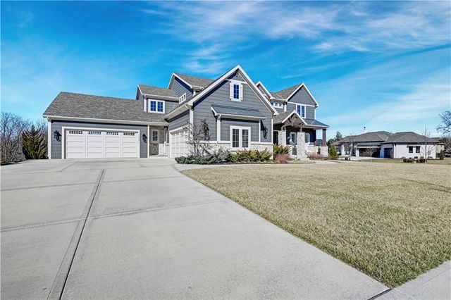 11200 W 169th Street, Overland Park, KS 66221