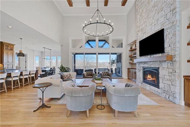 11200 W 169th Street, Overland Park, KS 66221