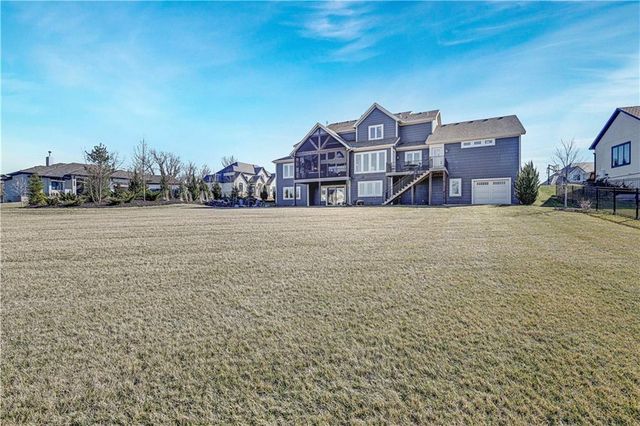 11200 W 169th Street, Overland Park, KS 66221