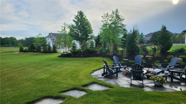 11200 W 169th Street, Overland Park, KS 66221