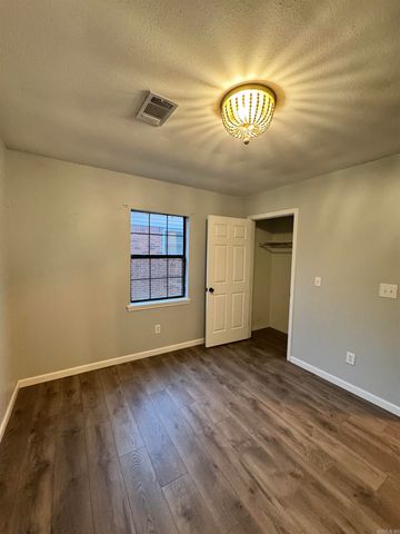 87 Lelia Lane, Searcy, AR 72143