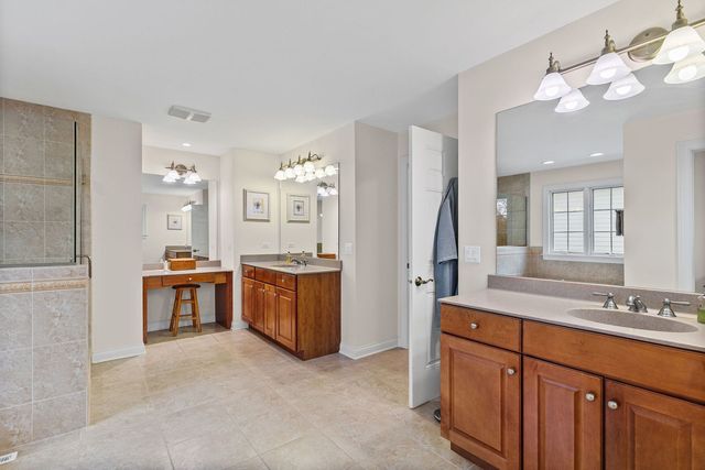 35 Beech Drive, Lake Zurich, IL 60047