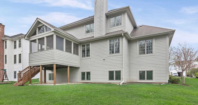 35 Beech Drive, Lake Zurich, IL 60047