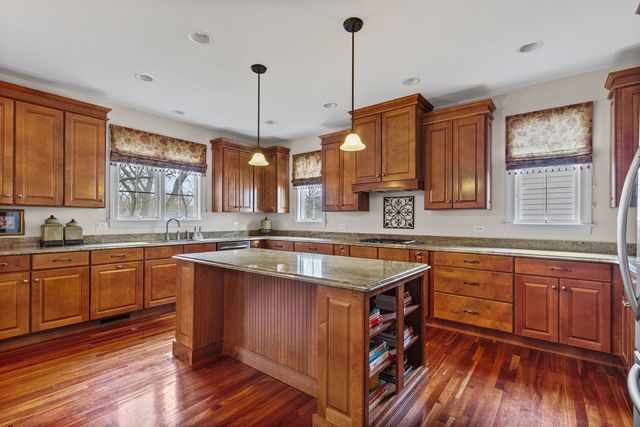 35 Beech Drive, Lake Zurich, IL 60047