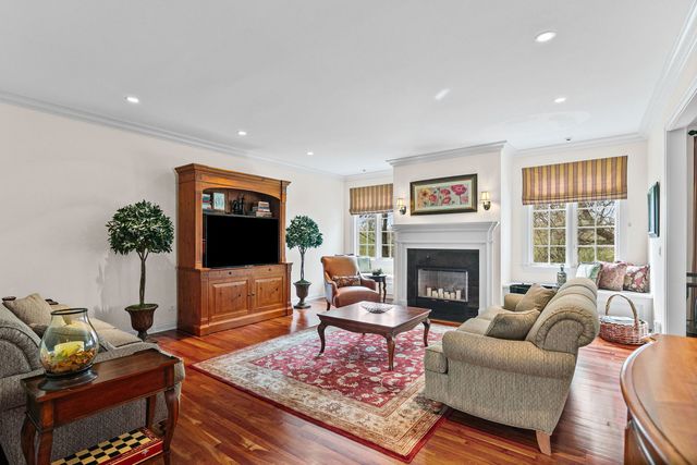 35 Beech Drive, Lake Zurich, IL 60047