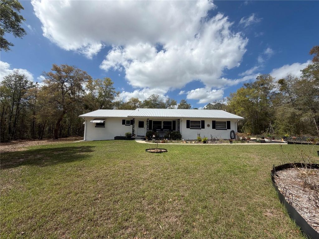 Image 1 of property listing at 4500 SW FRESHWATER COURT, Dunnellon, FL 34431