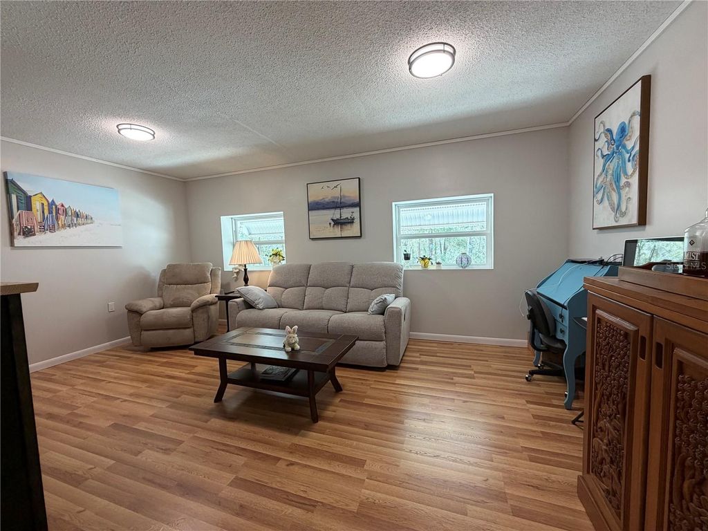 Image 18 of property listing at 4500 SW FRESHWATER COURT, Dunnellon, FL 34431