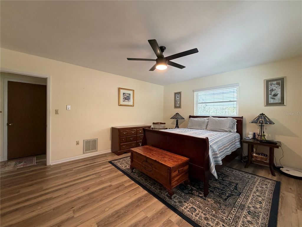 Image 22 of property listing at 4500 SW FRESHWATER COURT, Dunnellon, FL 34431