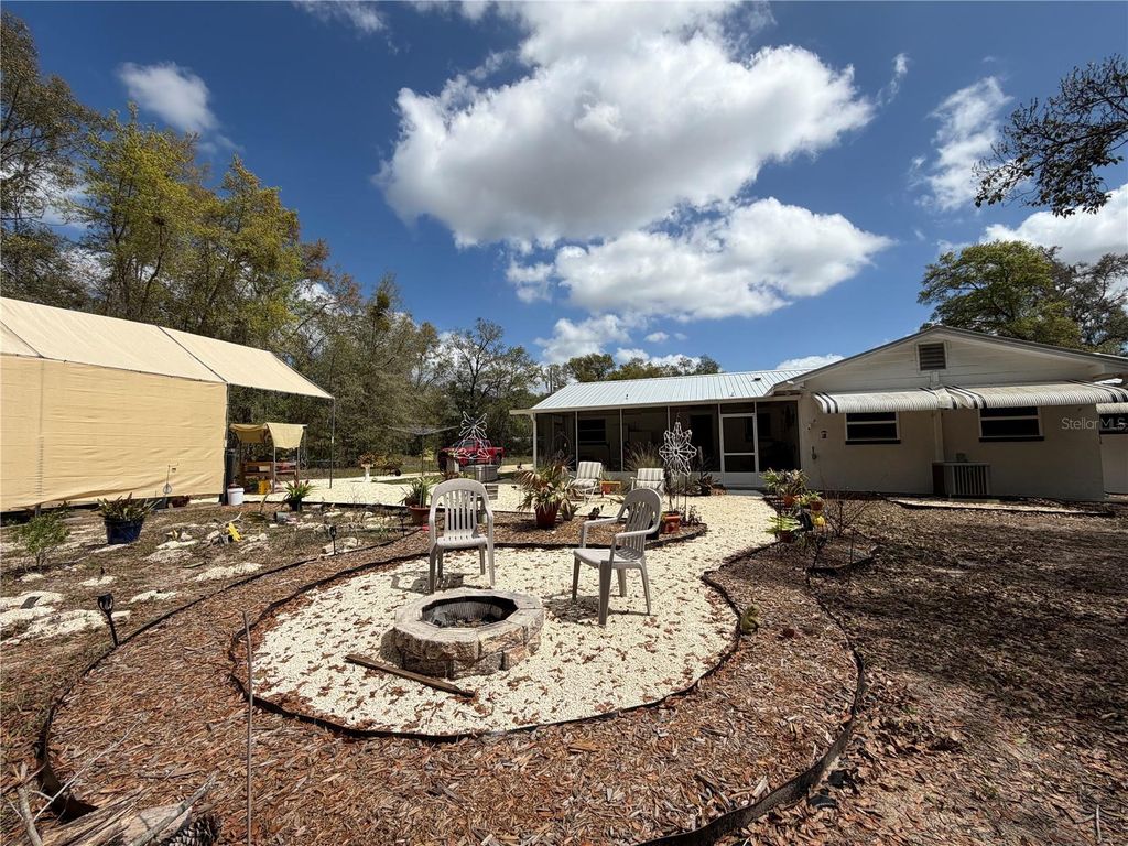 Image 30 of property listing at 4500 SW FRESHWATER COURT, Dunnellon, FL 34431