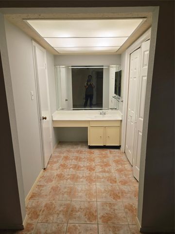 7615 Fur Market Drive, Houston, TX 77064