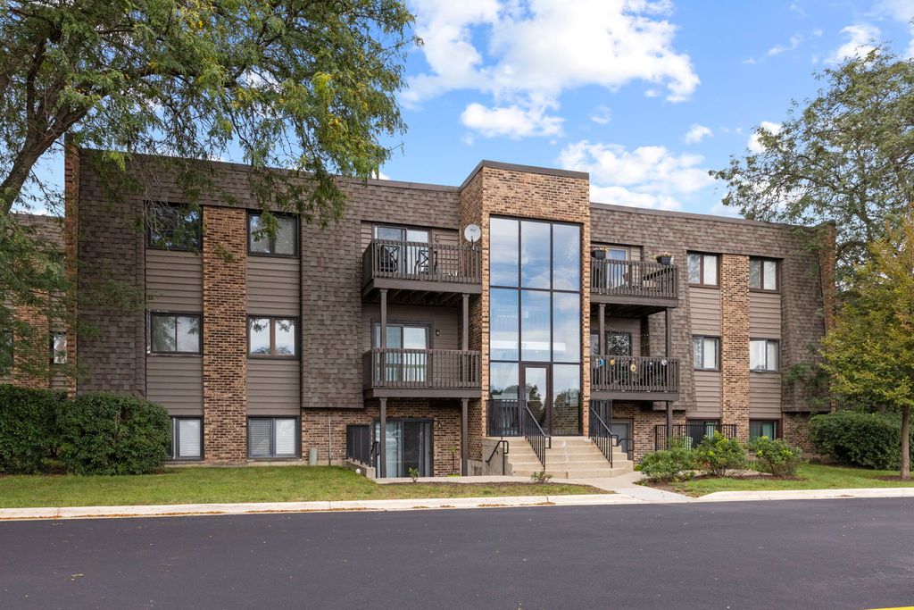 1482 Stonebridge Circle C10, Wheaton, IL 60189 — exterior