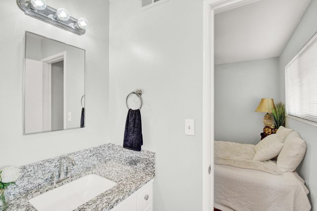 1530 Morene Way, Modesto, CA 95355