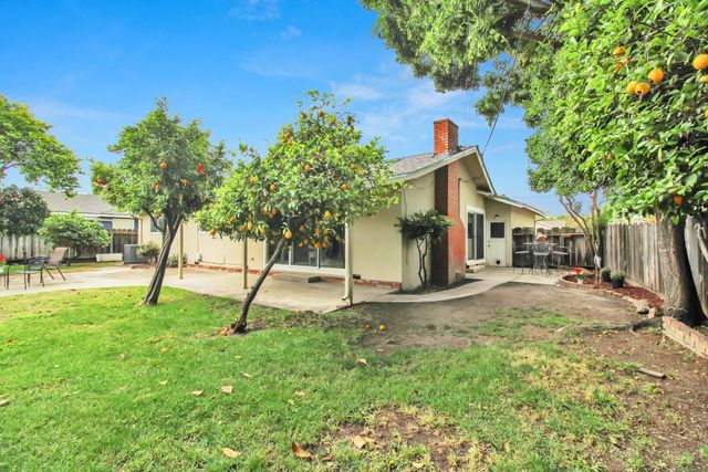 1530 Morene Way, Modesto, CA 95355