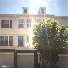 8188 RAINWATER CIR, Manassas, VA 20111